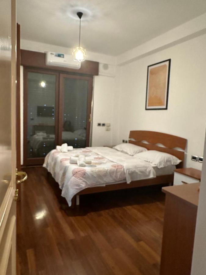 City Center Shkodra B&B Exterior foto