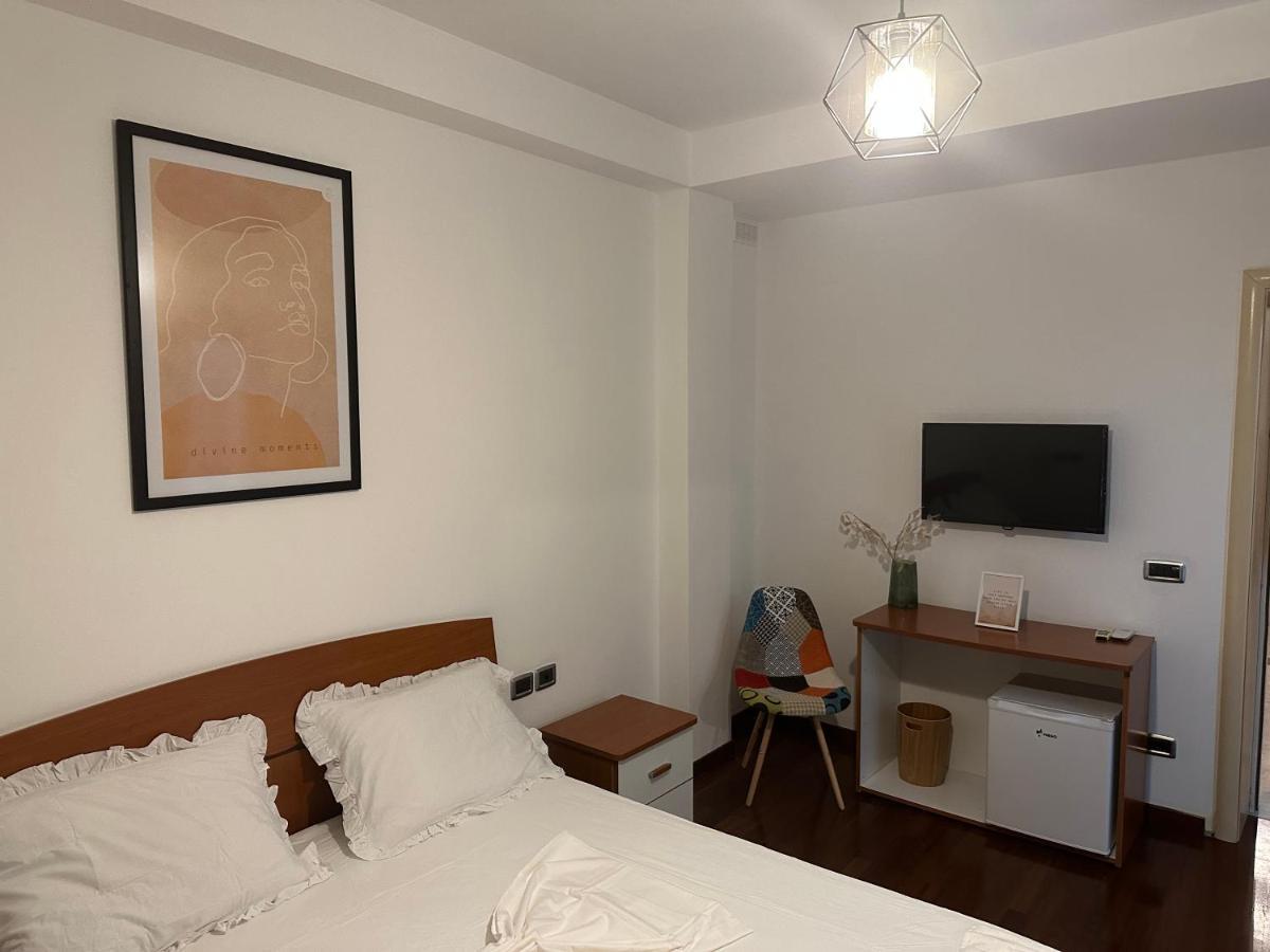 City Center Shkodra B&B Exterior foto